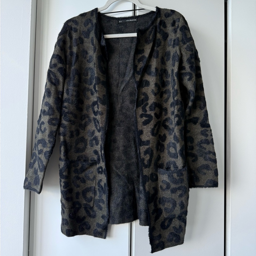 Stylish Leopard Print Cardigan